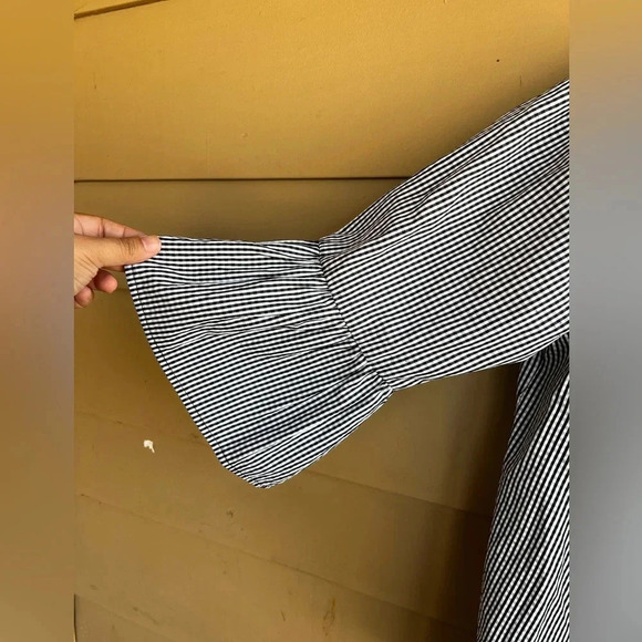 London Times Gingham Off the Shoulder Top - Size Large - Picture 4 of 5